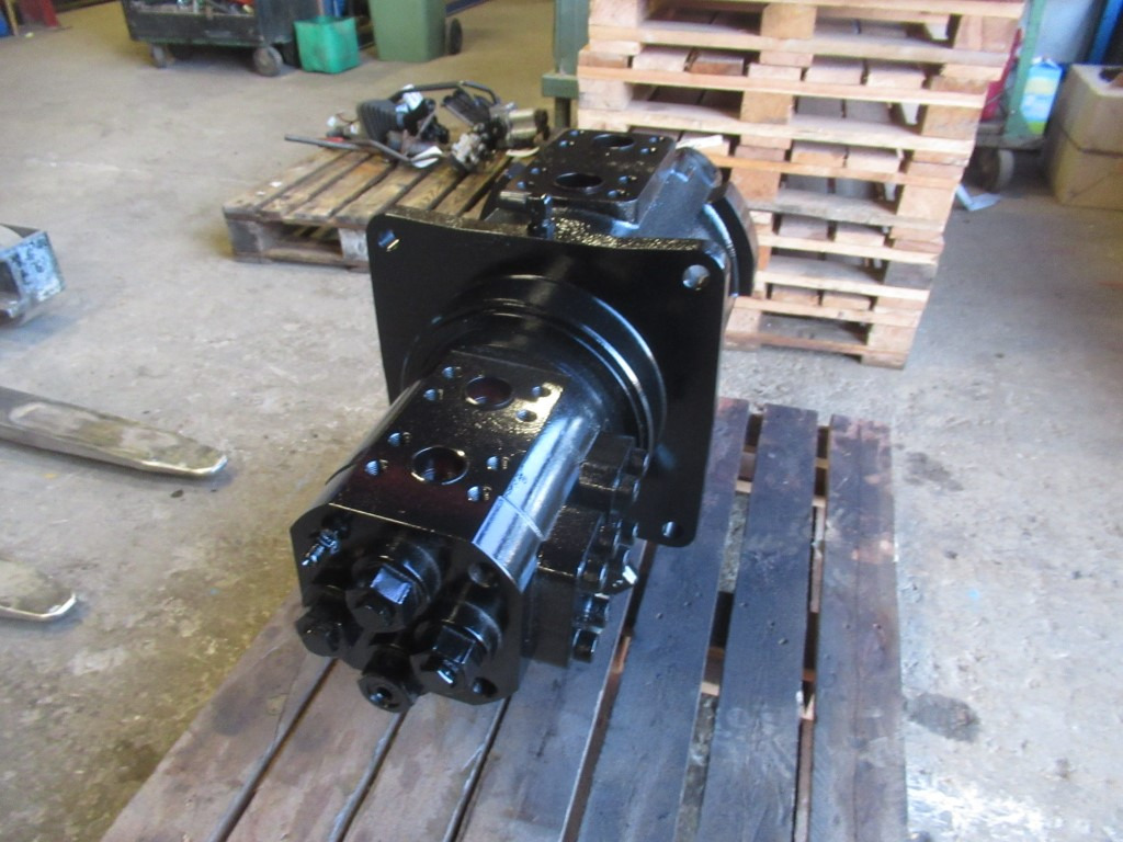 Hitachi 9097157 - Хидравлика за Строителна техника: снимка 2 Hitachi 9097157 - Хидравлика за Строителна техника: снимка 2
