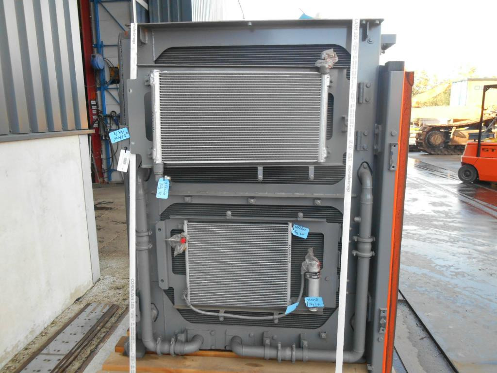 Hitachi 9278526 - Радиатор за Строителна техника: снимка 2 Hitachi 9278526 - Радиатор за Строителна техника: снимка 2