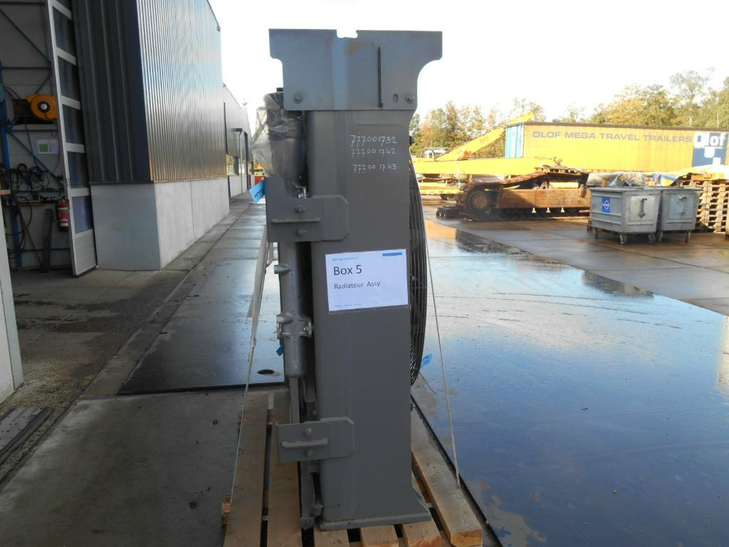 Hitachi YA60020986 - Радиатор за Строителна техника: снимка 5 Hitachi YA60020986 - Радиатор за Строителна техника: снимка 5