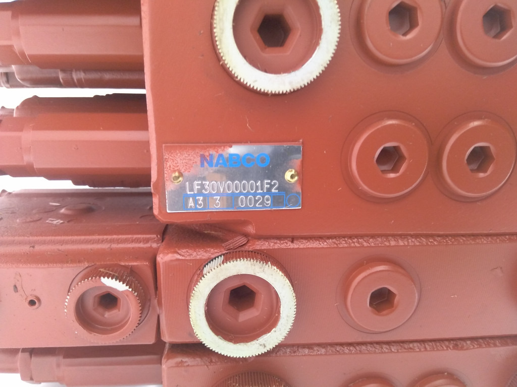 Nabco LF30V00001F2 - Хидравличен клапан за Строителна техника: снимка 1 Nabco LF30V00001F2 - Хидравличен клапан за Строителна техника: снимка 1