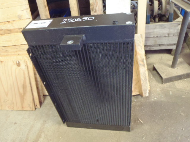 New Holland 6914295 - Маслен охладител за Строителна техника: снимка 1 New Holland 6914295 - Маслен охладител за Строителна техника: снимка 1