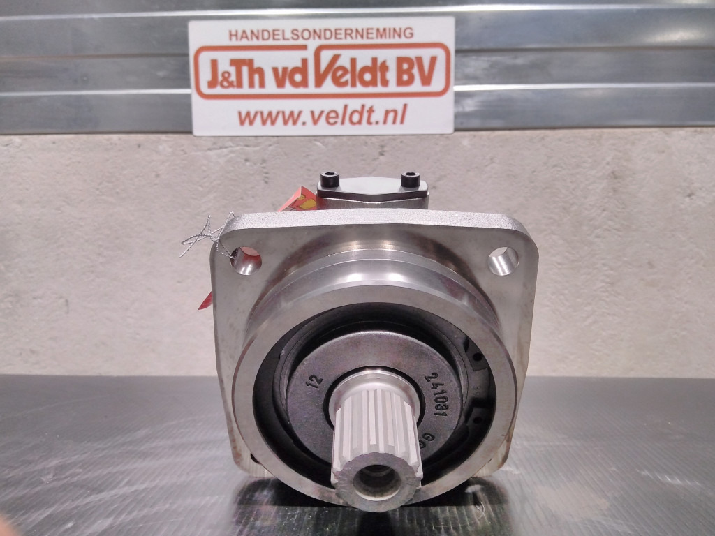 New Holland 8911097 - Хидравлична помпа за Строителна техника: снимка 2 New Holland 8911097 - Хидравлична помпа за Строителна техника: снимка 2