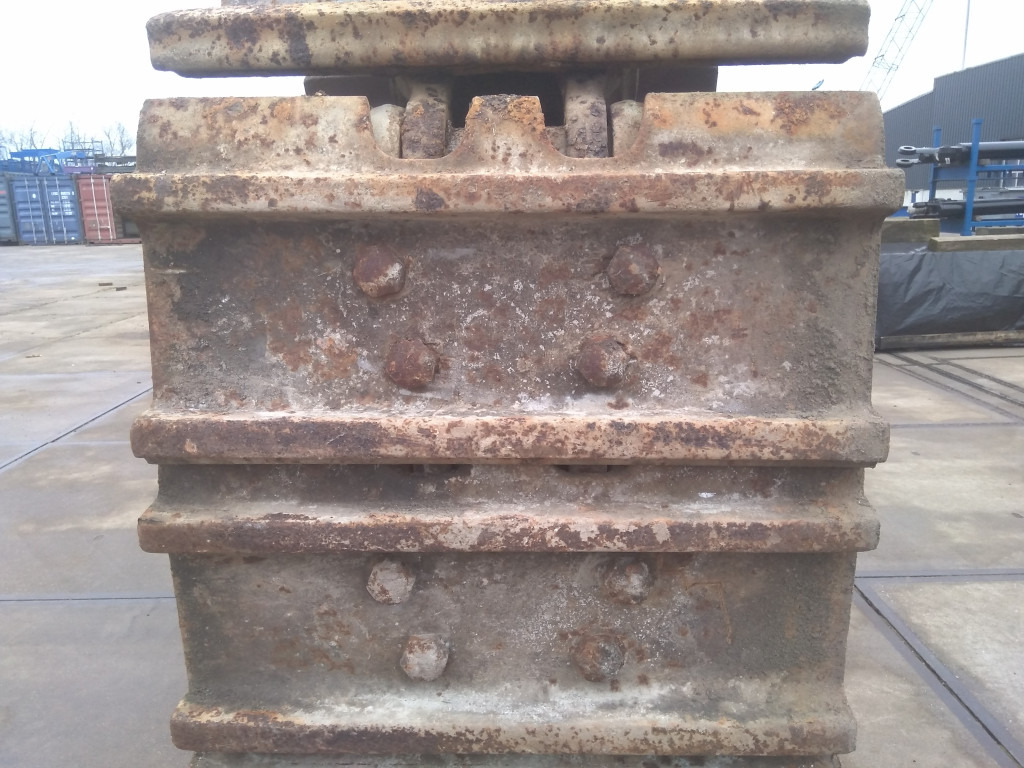 O&K 3657072 - 2769138 - Гумени/ Метални вериги за Строителна техника: снимка 2 O&K 3657072 - 2769138 - Гумени/ Метални вериги за Строителна техника: снимка 2