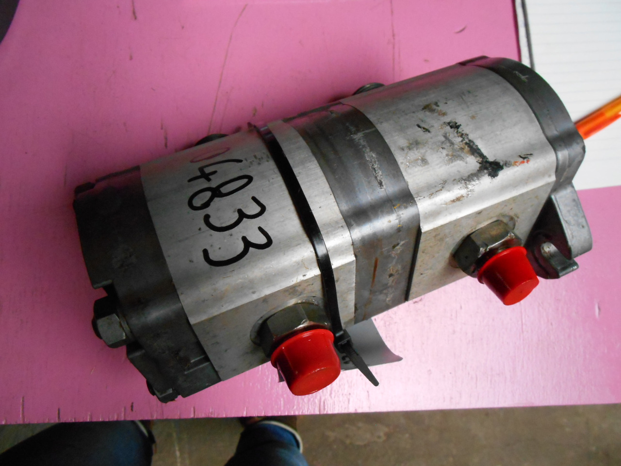 Zexel 4500224 - - Помпа на хидроусилвателя за Строителна техника: снимка 1 Zexel 4500224 - - Помпа на хидроусилвателя за Строителна техника: снимка 1