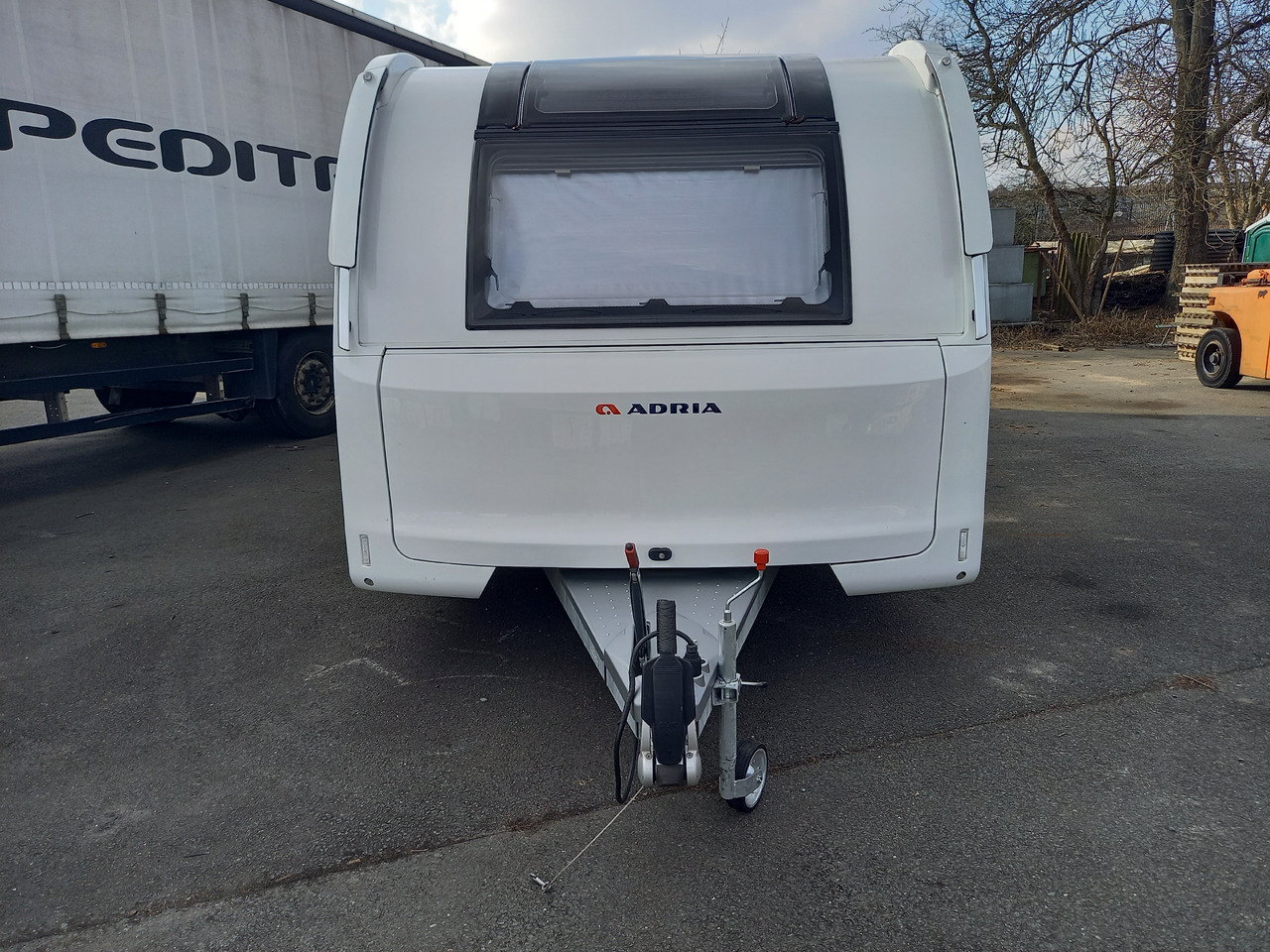 ADRIA Adora 753 UK - Каравана: снимка 2 ADRIA Adora 753 UK - Каравана: снимка 2