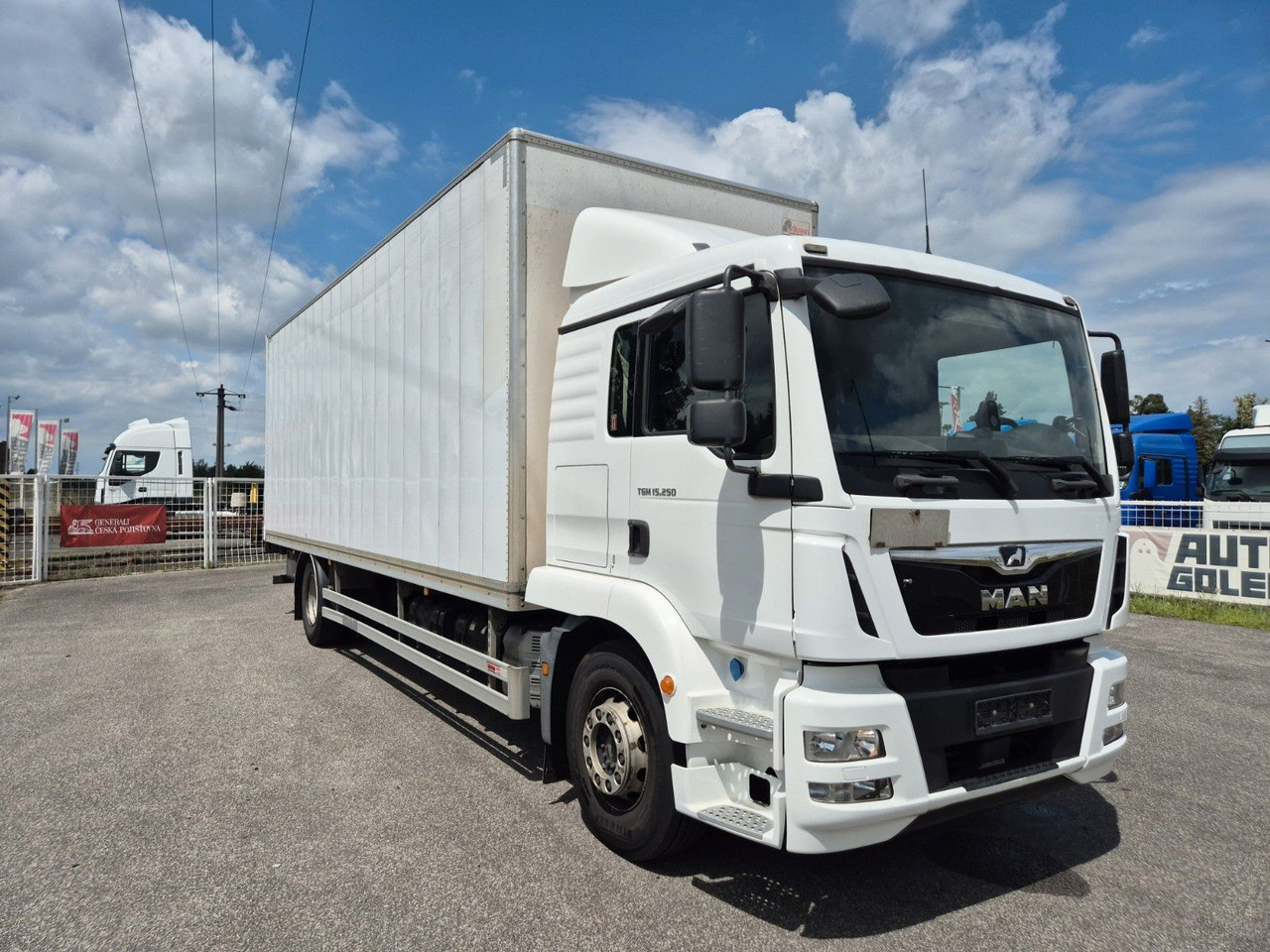 MAN TGM 15.250 - Камион фургон: снимка 3 MAN TGM 15.250 - Камион фургон: снимка 3