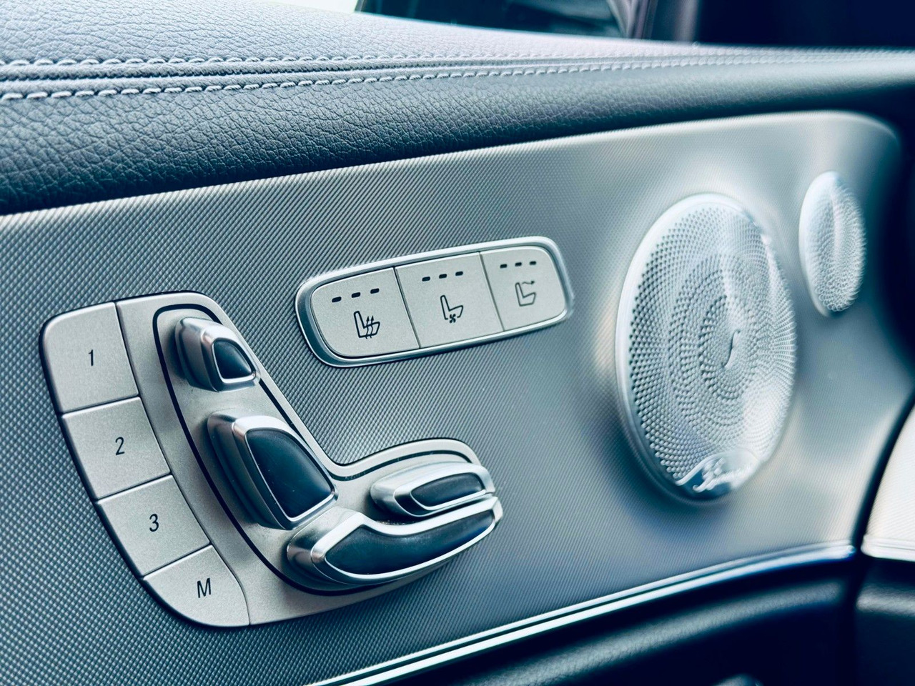 Mercedes-Benz E 220 d Autom. - Лек автомобил: снимка 2 Mercedes-Benz E 220 d Autom. - Лек автомобил: снимка 2