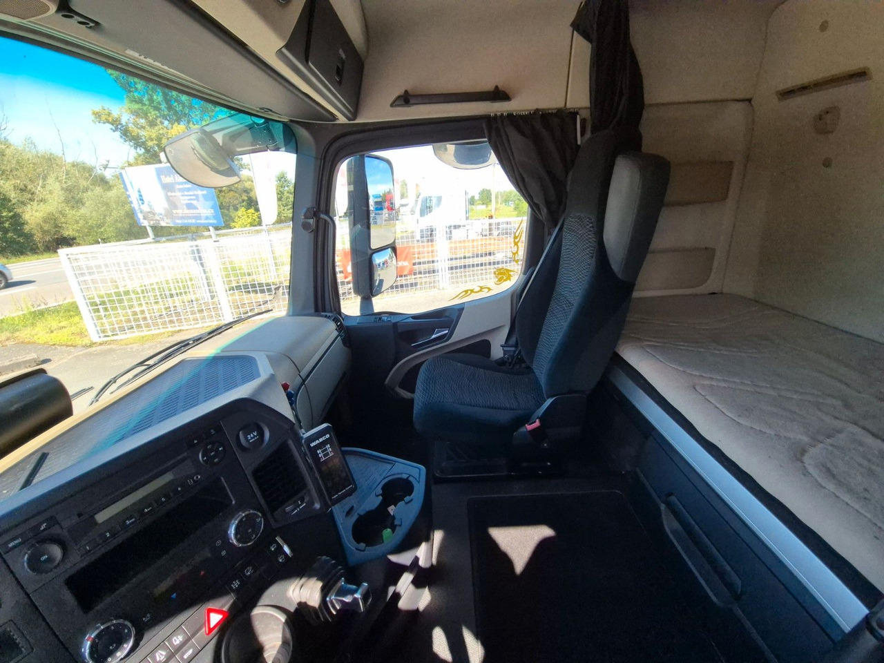 Влекач Mercedes-Benz Actros 1843 ADR: снимка 11