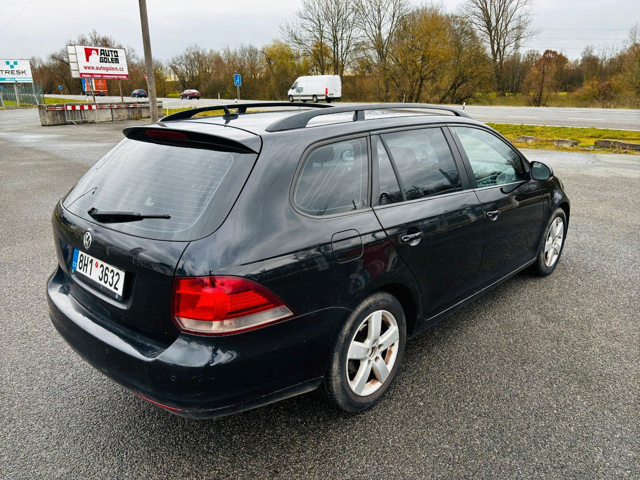 Volkswagen Golf VI Variant Trendline - Комби: снимка 4 Volkswagen Golf VI Variant Trendline - Комби: снимка 4