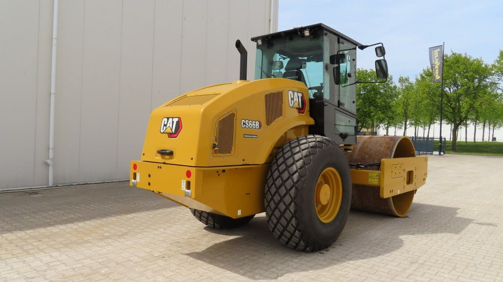 Caterpillar CS66B - Компактор: снимка 2 Caterpillar CS66B - Компактор: снимка 2