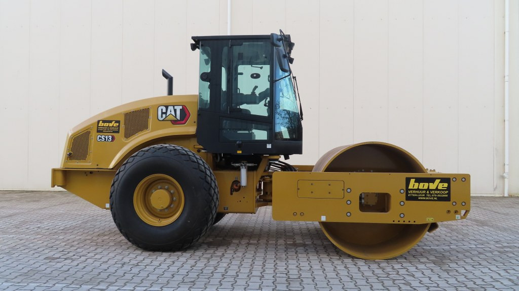 Caterpillar CS66B - Компактор: снимка 1 Caterpillar CS66B - Компактор: снимка 1