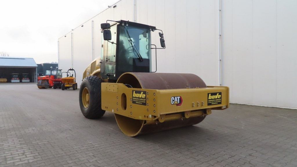 Компактор Caterpilllar CS68B: снимка 8