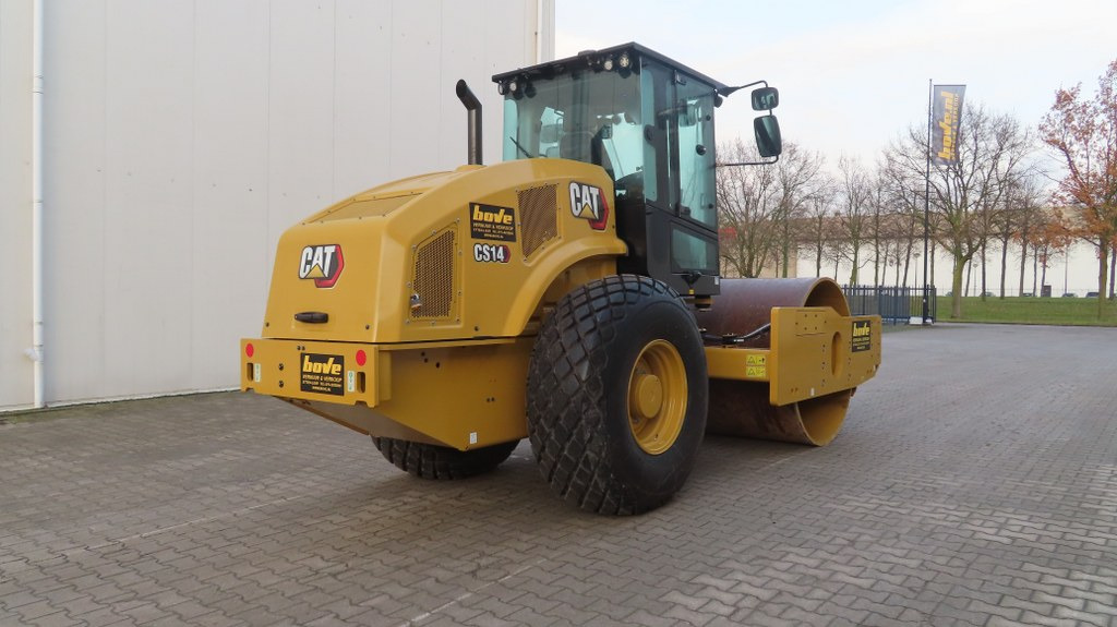 Caterpilllar CS68B - Компактор: снимка 2 Caterpilllar CS68B - Компактор: снимка 2