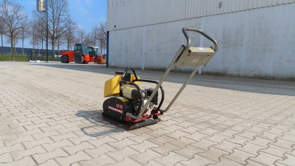 Dynapac LF 70 - Виброплоча: снимка 4 Dynapac LF 70 - Виброплоча: снимка 4