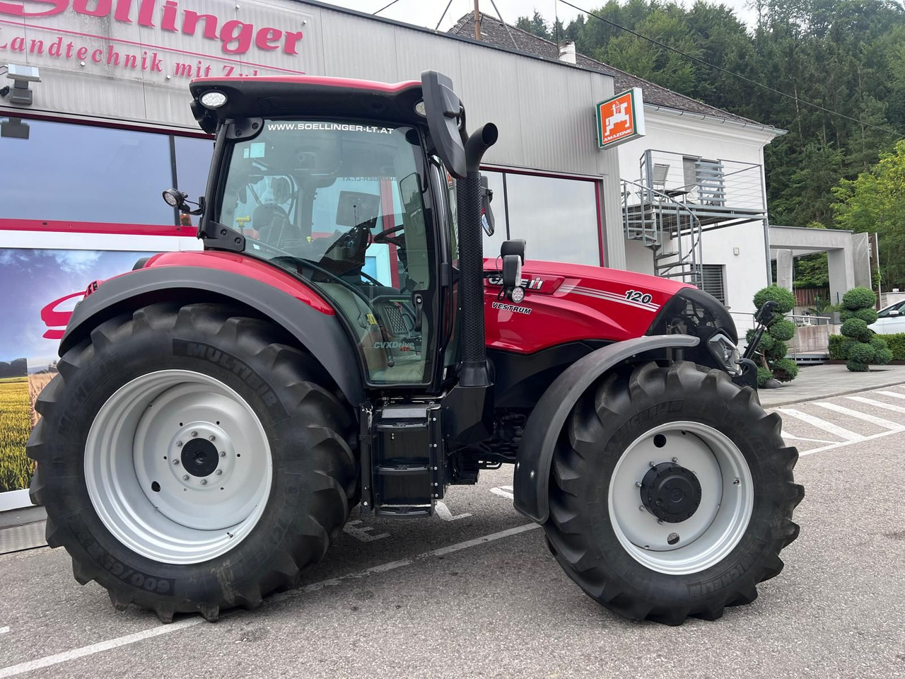 Case IH Vestrum 120 CVXDrive (MY23) - Трактор: снимка 4 Case IH Vestrum 120 CVXDrive (MY23) - Трактор: снимка 4