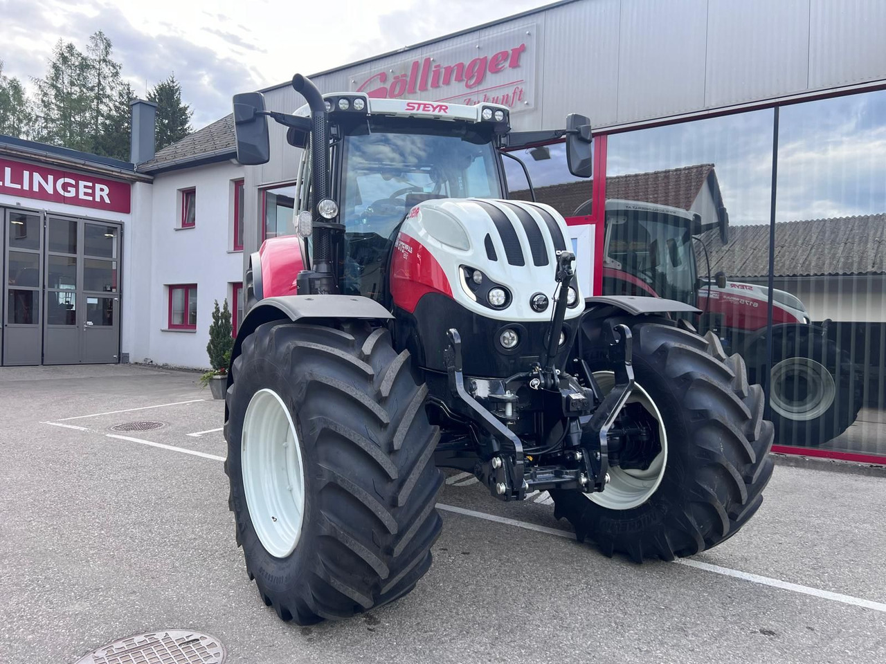 Steyr 6175 Impuls CVT - Трактор: снимка 2 Steyr 6175 Impuls CVT - Трактор: снимка 2