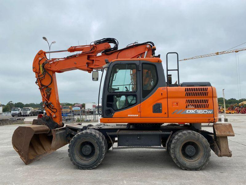 Doosan DX160 - Колесен багер: снимка 2 Doosan DX160 - Колесен багер: снимка 2