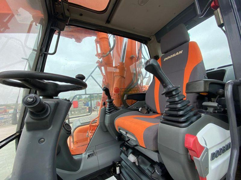Doosan DX160 - Колесен багер: снимка 5 Doosan DX160 - Колесен багер: снимка 5