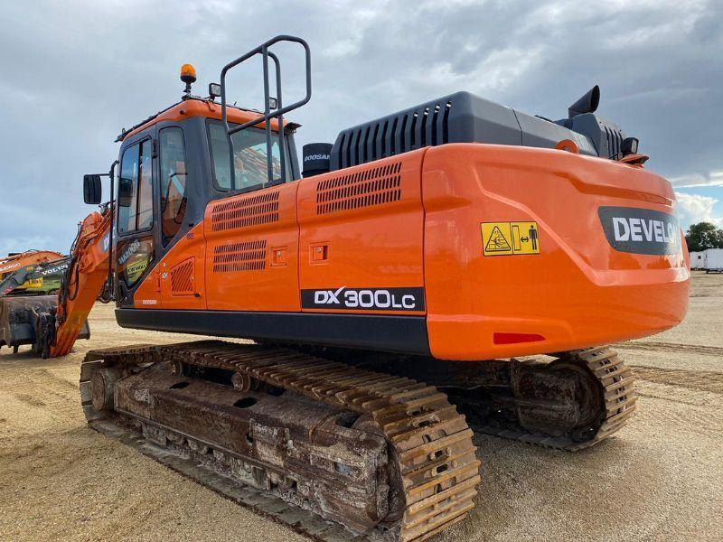 Doosan DX300LC - Верижен багер: снимка 2 Doosan DX300LC - Верижен багер: снимка 2