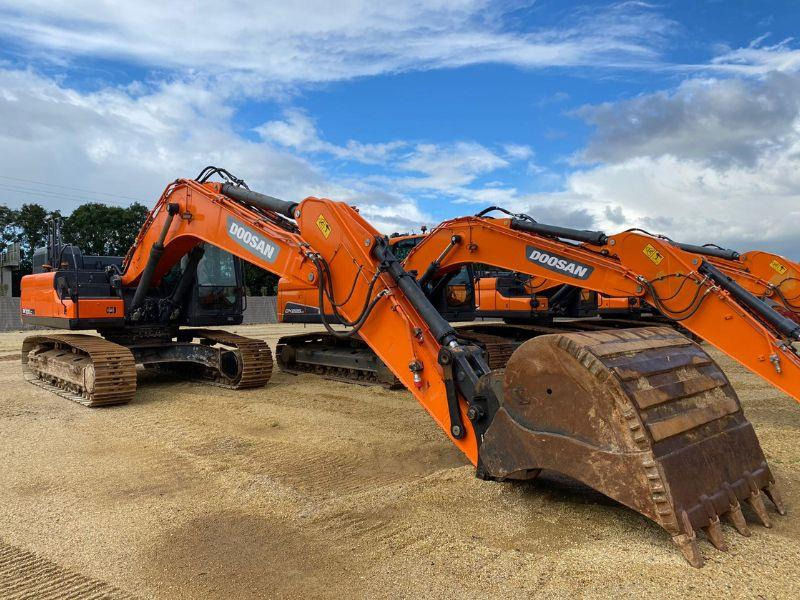 Doosan DX300LC - Верижен багер: снимка 1 Doosan DX300LC - Верижен багер: снимка 1