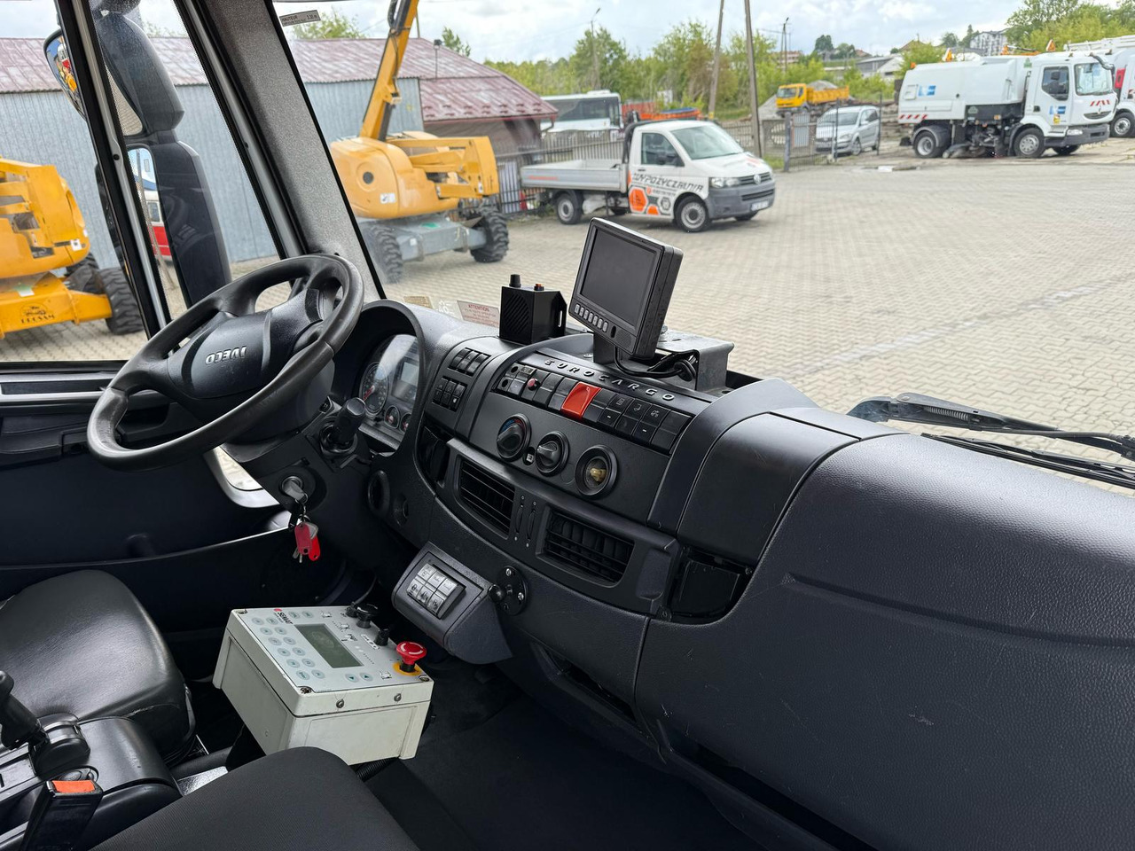 Боклукчийска кола Iveco Eurocargo CNG SEMAT: снимка 11