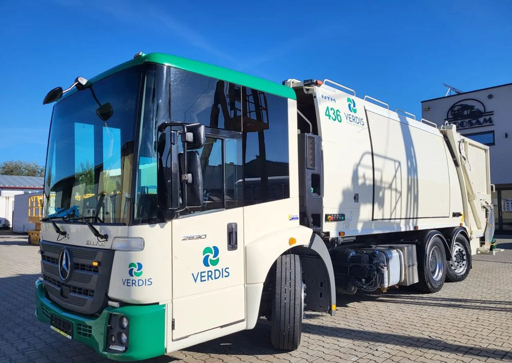 Mercedes-Benz ECONIC 2630 6X2 dwukomorowa two chamber - Боклукчийска кола: снимка 2 Mercedes-Benz ECONIC 2630 6X2 dwukomorowa two chamber - Боклукчийска кола: снимка 2