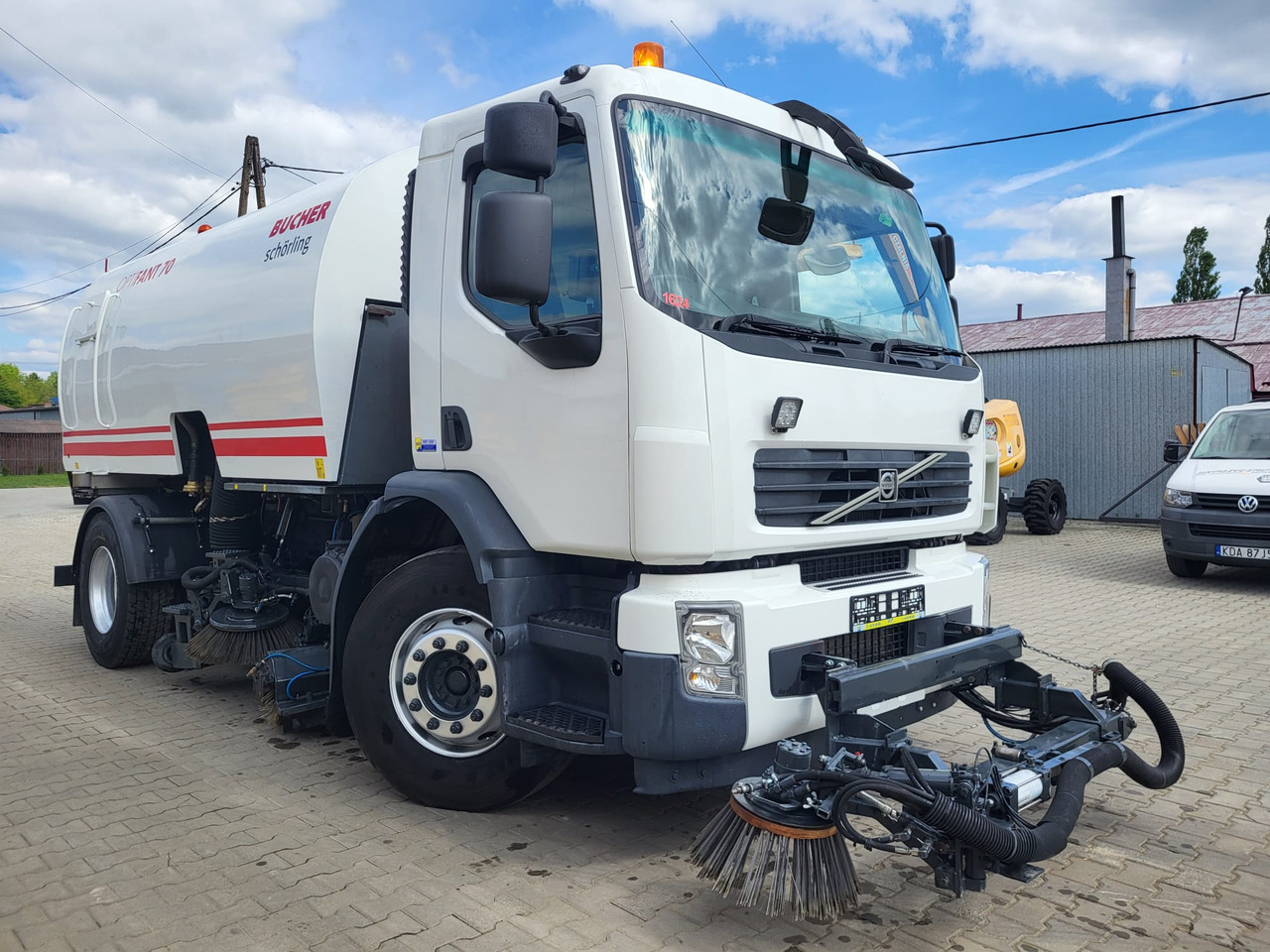 Мотометачна машина Volvo FE 320 two engines: снимка 7