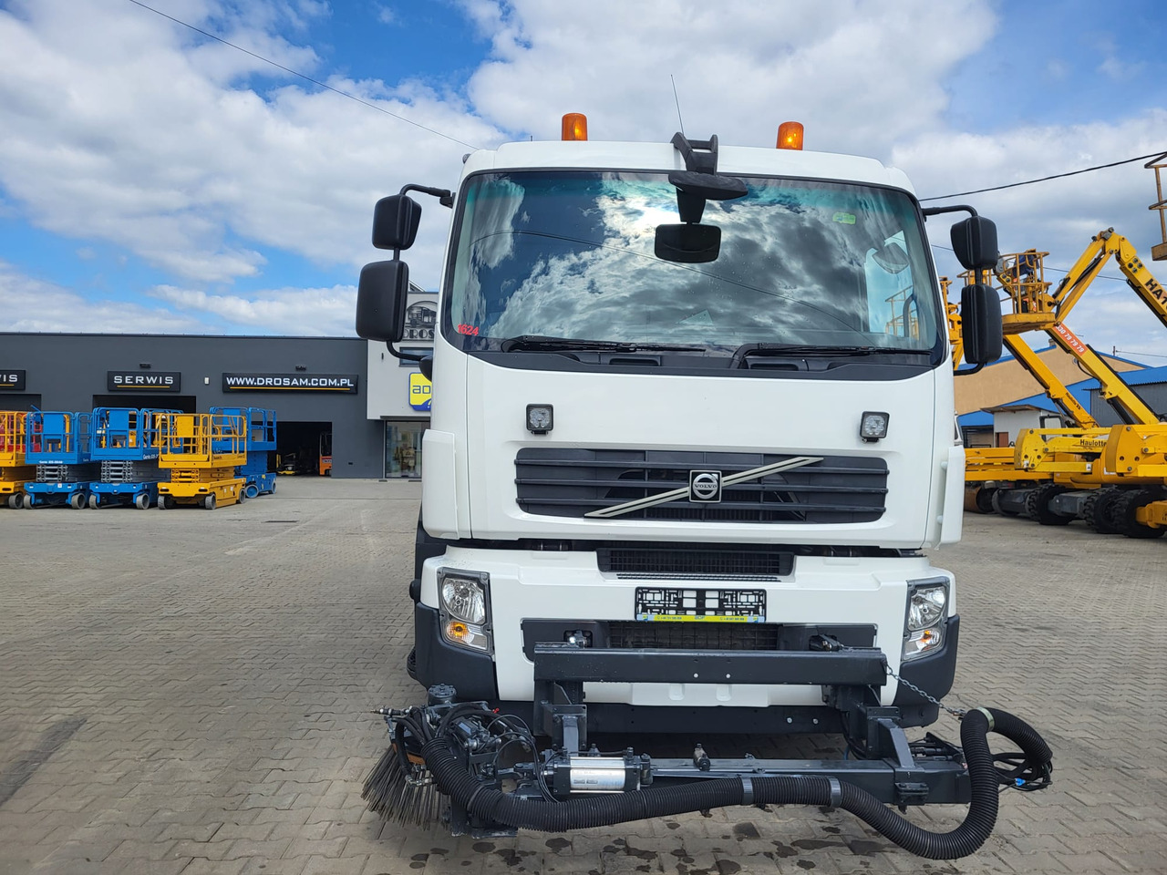 Мотометачна машина Volvo FE 320 two engines: снимка 11