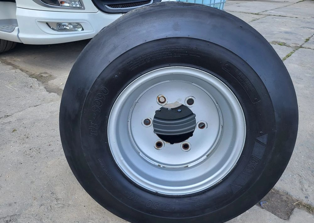 Opona z felgą rolnicza 7.50-16 TF-9090 BKT - Гума за Селскостопанска техника: снимка 1 Opona z felgą rolnicza 7.50-16 TF-9090 BKT - Гума за Селскостопанска техника: снимка 1