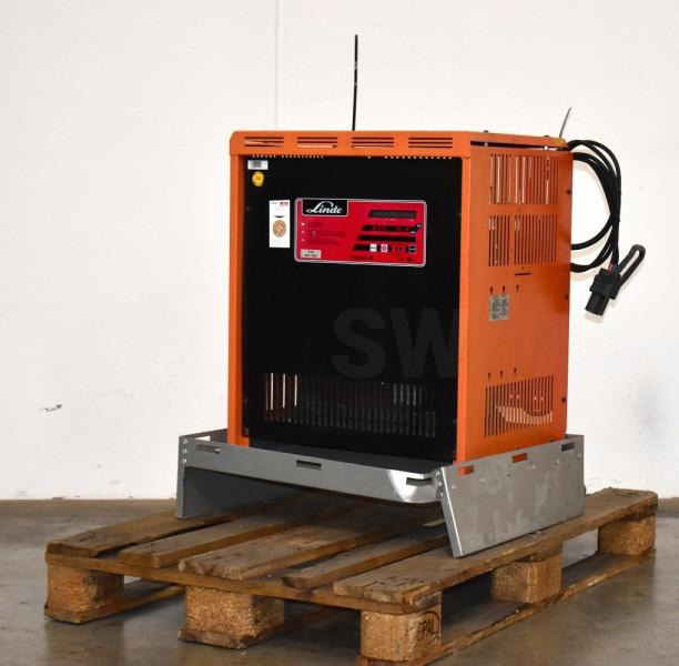 INDUSTRIE AUTOMATION intronic B puls D 48V/90A - Акумулатор: снимка 1 INDUSTRIE AUTOMATION intronic B puls D 48V/90A - Акумулатор: снимка 1