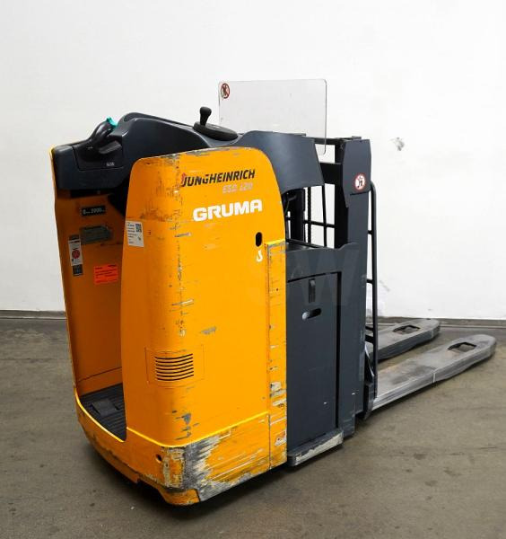 Jungheinrich ESD220 - Стакер: снимка 1 Jungheinrich ESD220 - Стакер: снимка 1