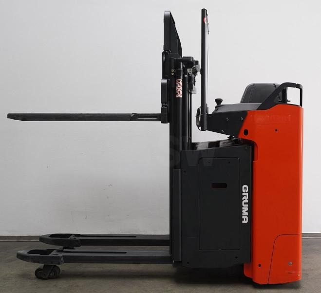Linde D 12 S 1164 - Стакер: снимка 4 Linde D 12 S 1164 - Стакер: снимка 4
