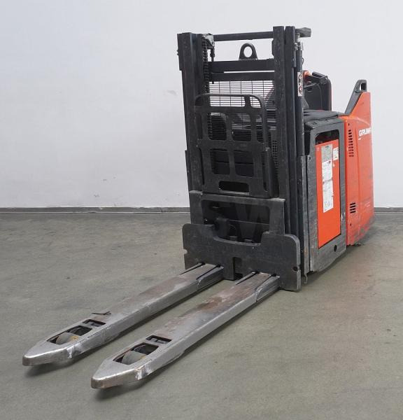 Linde D 14 SP 133 - Стакер: снимка 2 Linde D 14 SP 133 - Стакер: снимка 2