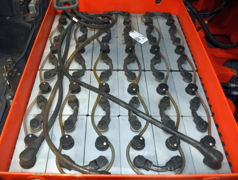 Linde E 18 PH EVO 386-02 - Електрокар: снимка 5 Linde E 18 PH EVO 386-02 - Електрокар: снимка 5