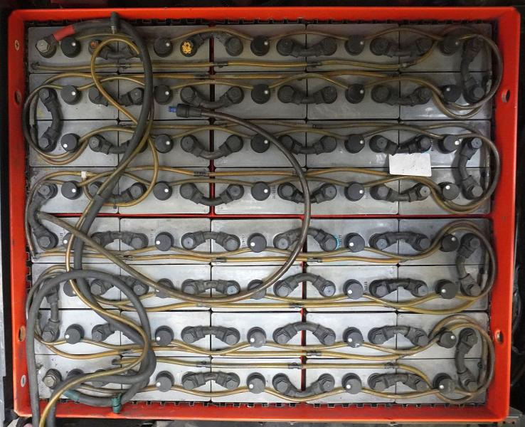 Linde E 35/600 H 388 - Електрокар: снимка 5 Linde E 35/600 H 388 - Електрокар: снимка 5