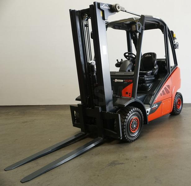 Linde H 25 D EVO 392-02 - Дизелов мотокар: снимка 1 Linde H 25 D EVO 392-02 - Дизелов мотокар: снимка 1
