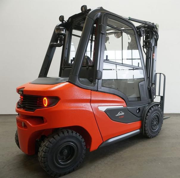 Linde H 30 D 1202 - Дизелов мотокар: снимка 2 Linde H 30 D 1202 - Дизелов мотокар: снимка 2