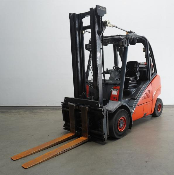 Linde H 35 T 393 - Газокар: снимка 1 Linde H 35 T 393 - Газокар: снимка 1