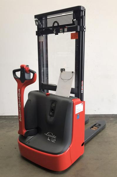 Linde L 12 1172 - Стакер: снимка 5 Linde L 12 1172 - Стакер: снимка 5