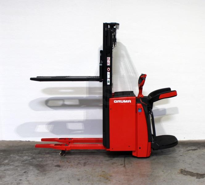 Linde L 14 AP i 1173 - Стакер: снимка 5 Linde L 14 AP i 1173 - Стакер: снимка 5