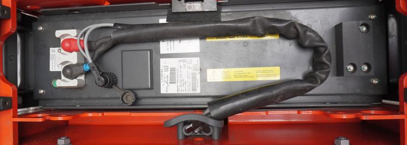Linde P 30 C 1190 - Електрически влекач: снимка 5 Linde P 30 C 1190 - Електрически влекач: снимка 5