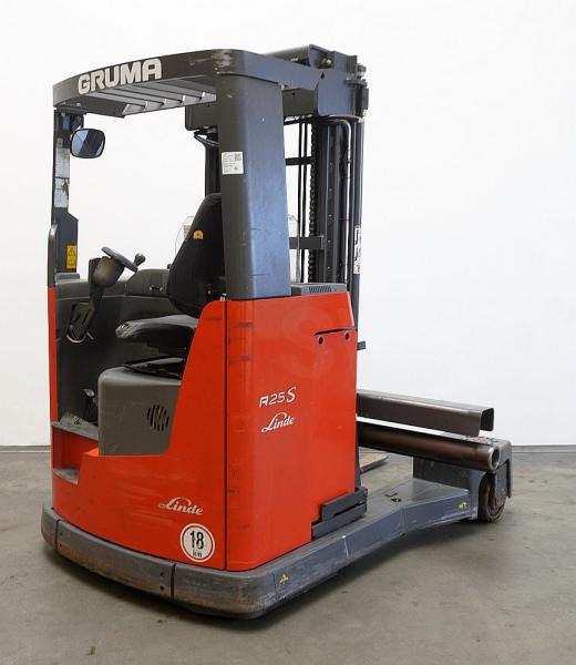 Linde R 25 F 144 - Ричтрак с движение в 4 посоки: снимка 1 Linde R 25 F 144 - Ричтрак с движение в 4 посоки: снимка 1