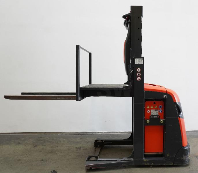 Linde V 10 5212 - Ордер пикър - комисионер: снимка 4 Linde V 10 5212 - Ордер пикър - комисионер: снимка 4