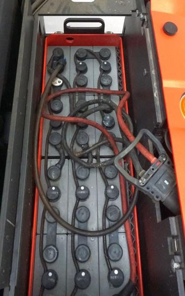 Linde V 10 5212 - Ордер пикър - комисионер: снимка 5 Linde V 10 5212 - Ордер пикър - комисионер: снимка 5