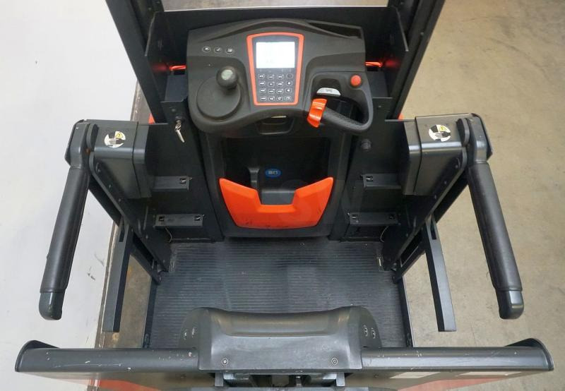 Linde V 10 5212 - Ордер пикър - комисионер: снимка 3 Linde V 10 5212 - Ордер пикър - комисионер: снимка 3