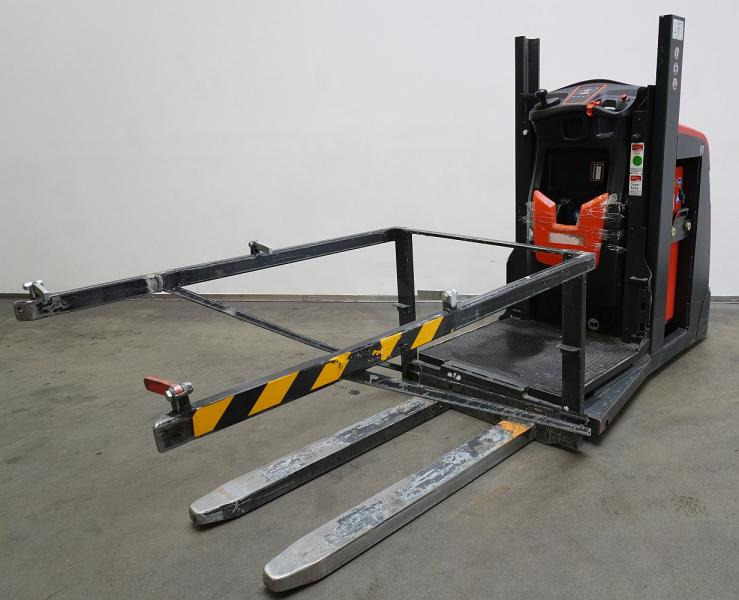 Linde V 10 5212 - Ордер пикър - комисионер: снимка 2 Linde V 10 5212 - Ордер пикър - комисионер: снимка 2
