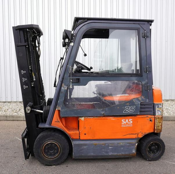 Toyota 7FBMF25 - Електрокар: снимка 4 Toyota 7FBMF25 - Електрокар: снимка 4