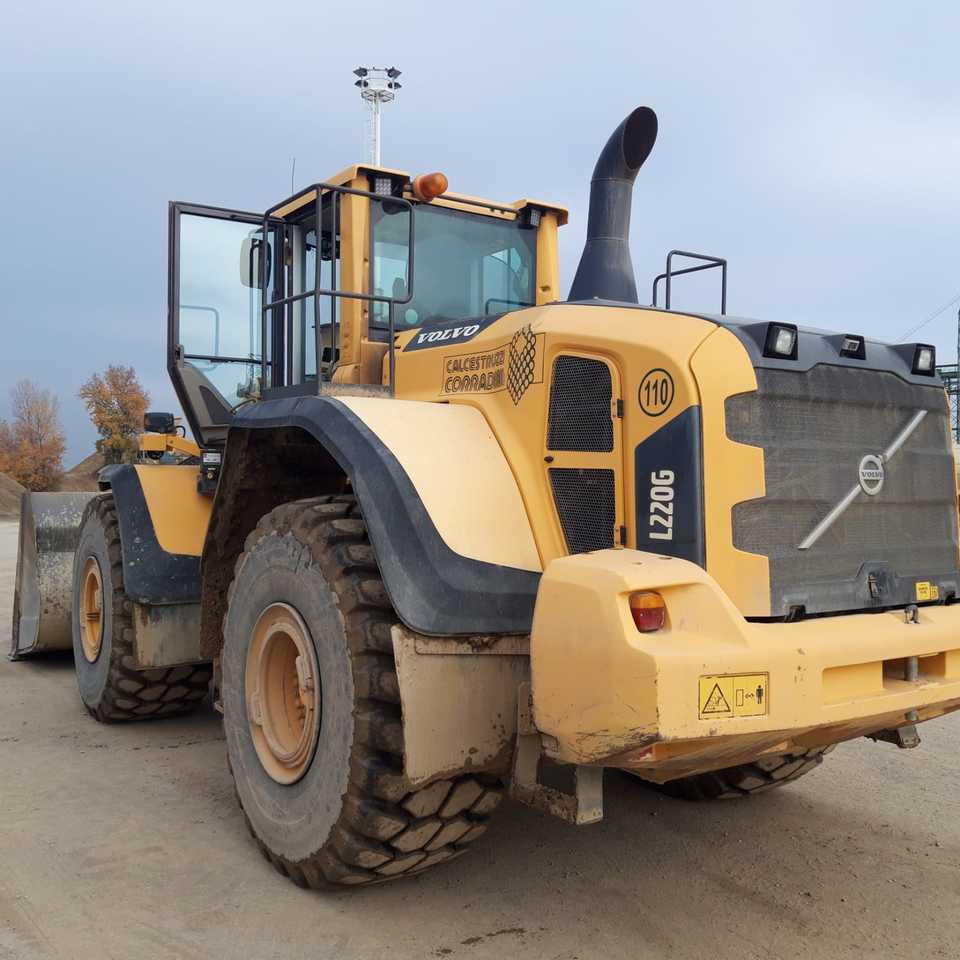VOLVO L220G - Колесен товарач: снимка 3 VOLVO L220G - Колесен товарач: снимка 3