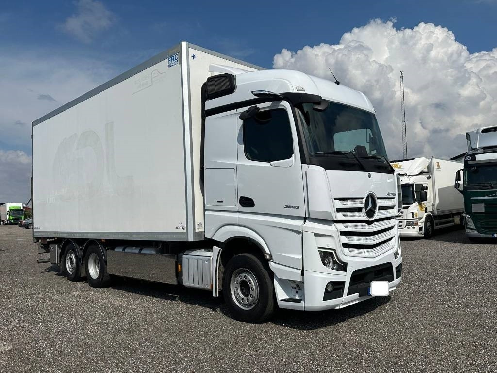 Mercedes-Benz Actros 2553 serie 7795 - Рефрижератор камион: снимка 2 Mercedes-Benz Actros 2553 serie 7795 - Рефрижератор камион: снимка 2