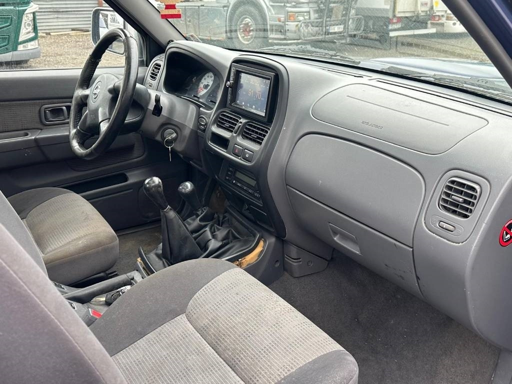 Nissan KING CAB OMB 4WD - Лек автомобил: снимка 3 Nissan KING CAB OMB 4WD - Лек автомобил: снимка 3